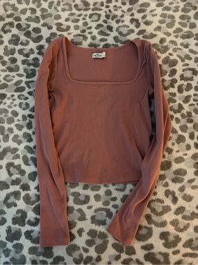 Hollister Ribbed Square-Neck Long Sleeve Top in Dusty Rose